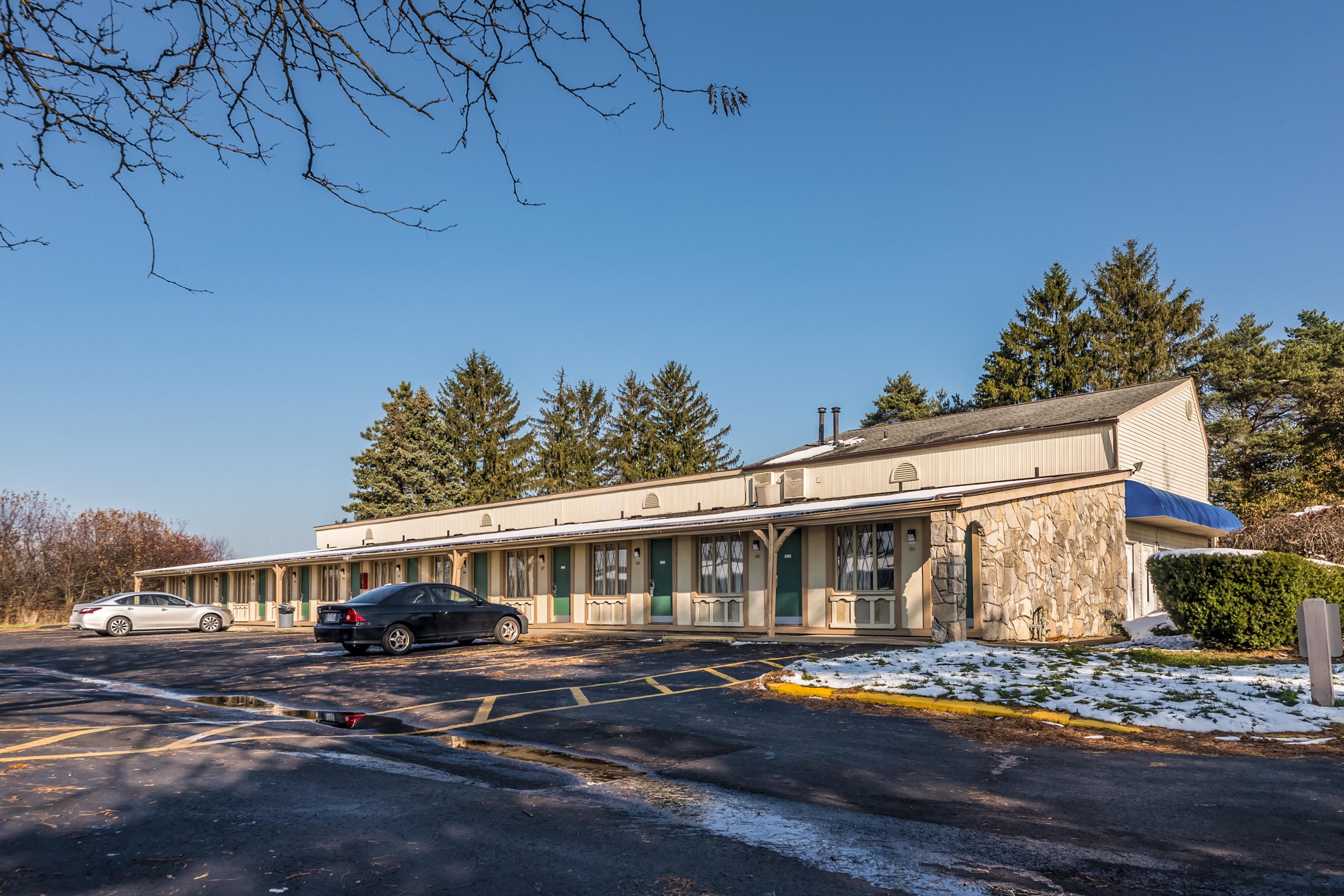 Oyo Hotel Wadsworth Oh I-76 Exterior photo