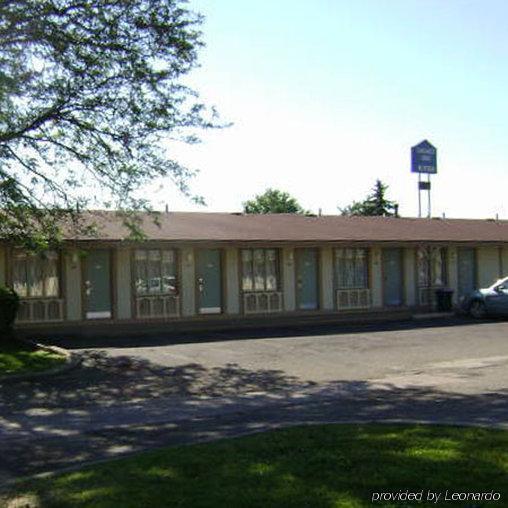 Oyo Hotel Wadsworth Oh I-76 Exterior photo